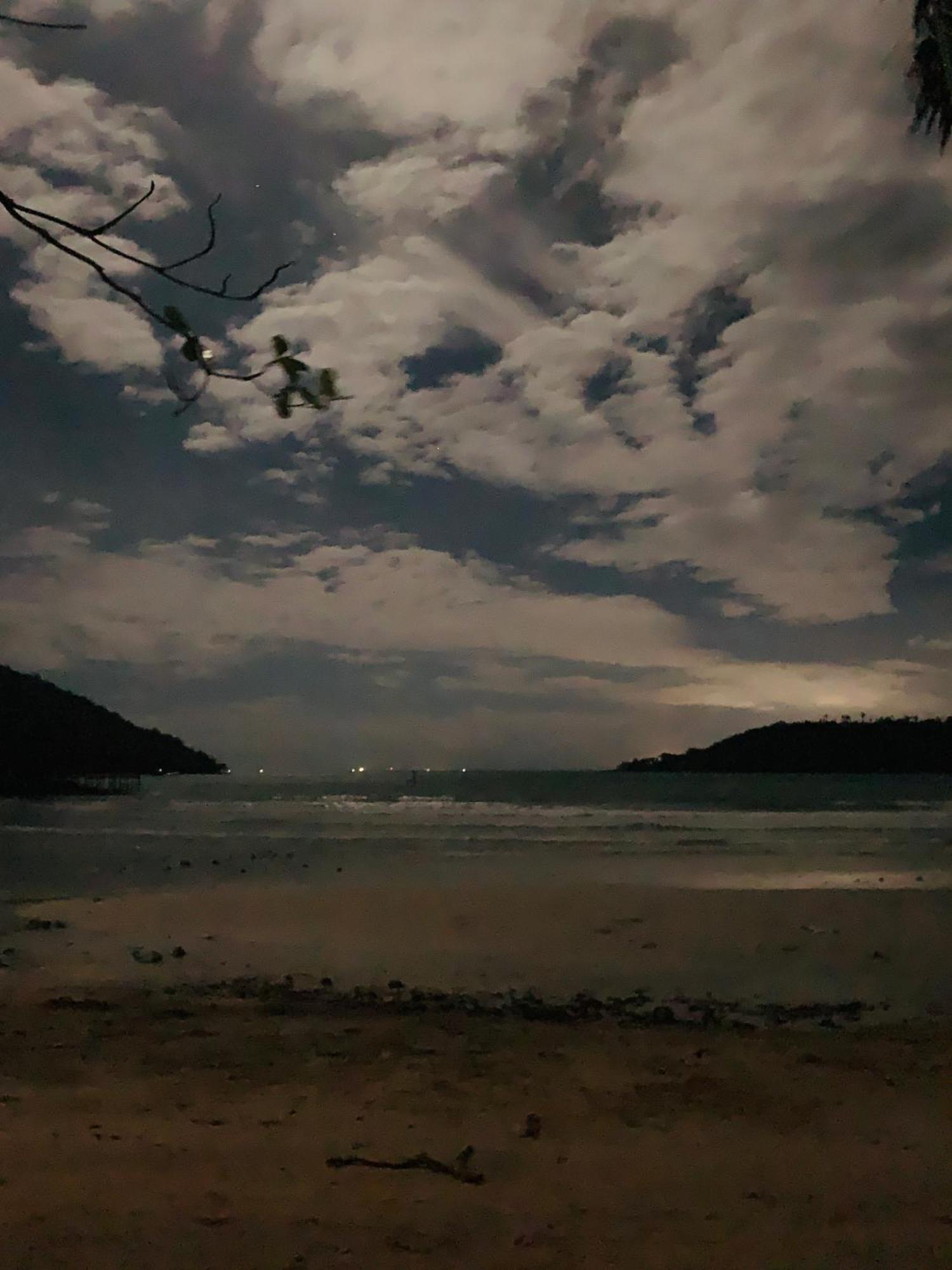 Easy Tiger - M'Pai Bay Beach, Koh Rong Samlon Eksteriør billede